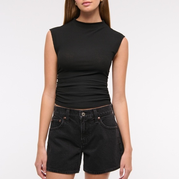 Abercrombie Mid Rise A-Line Shorts Black Denim Size 31 NWT 4” Inseam - Picture 2 of 10